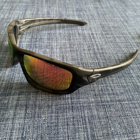 Oakley VALVE  009236-3160  Matte Black Camo Rubi Iridium Polarized sunglasses - Picture 3 of 16